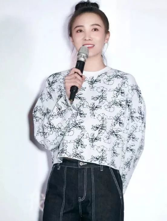 中年如何显年轻,两米八气场全开