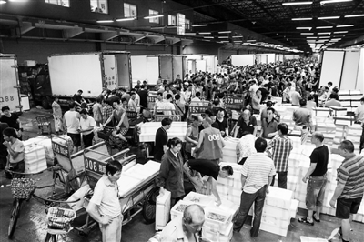 白蟹上市,清蒸鲜白蟹