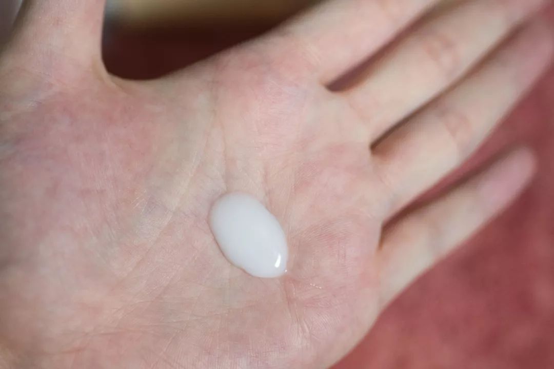 8月爱用|“你想结婚的理由很新颖。”