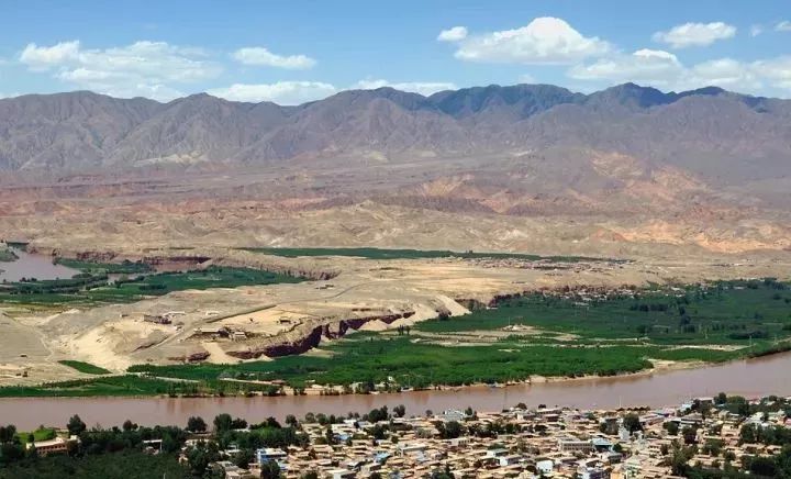 黄河石林的自然景观,黄河石林大自然的奇特景观