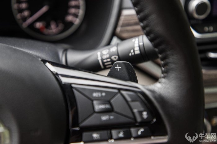 2013款日产天籁第一视角试驾,日产天籁舒适版适不适合跑专车