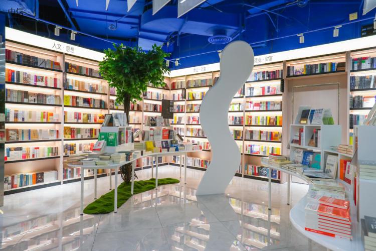 生活主题书店长什么样儿？在莘庄仲盛，刚开业的中信书店又成了打卡地标
