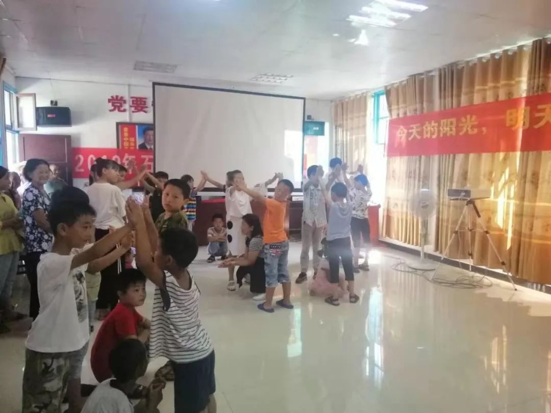 张家界暑假旅游带啥,张家界暑假攻略