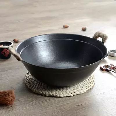 生铁铁锅和熟铁铁锅哪个好,生铁锅平时怎么养护清洗