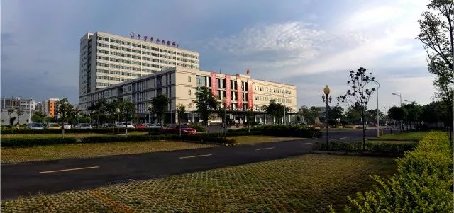 什邡，我想和你谈一辈子恋爱