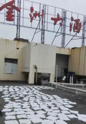 干净毛巾图片,干净的毛巾和脏的毛巾对比图片