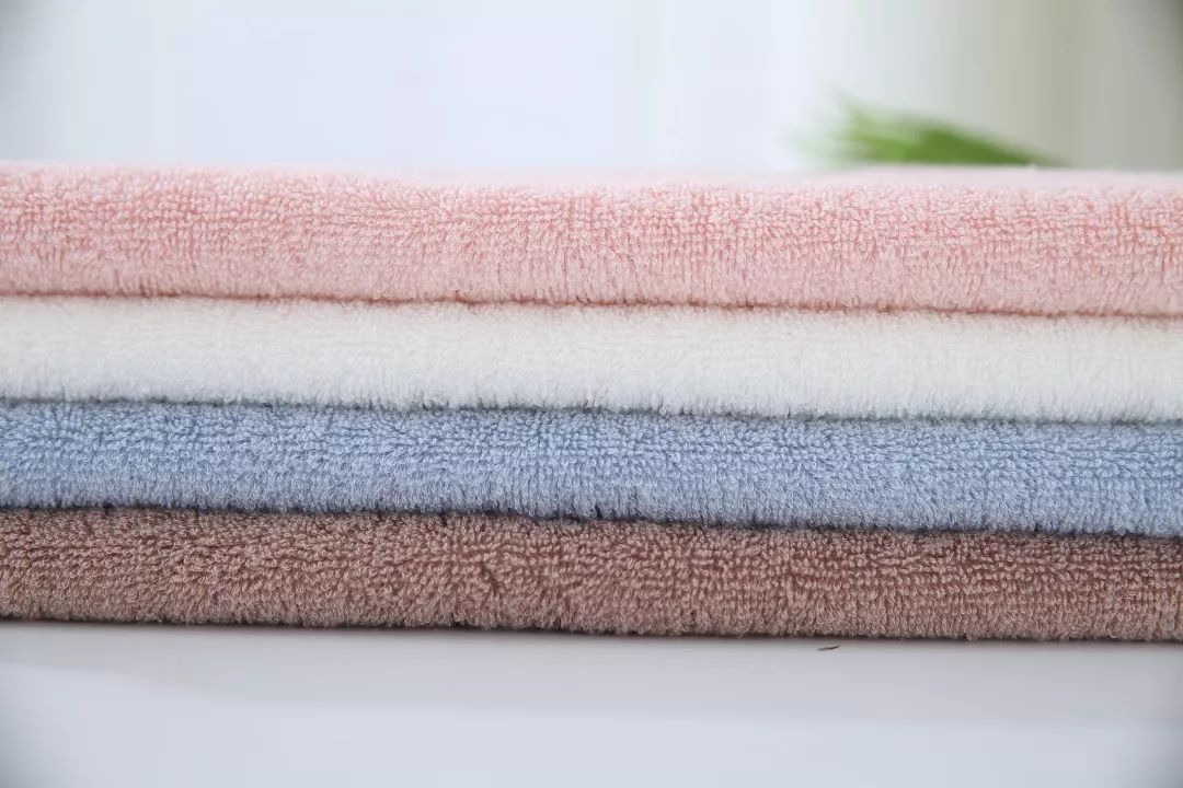 干净毛巾图片,干净的毛巾和脏的毛巾对比图片