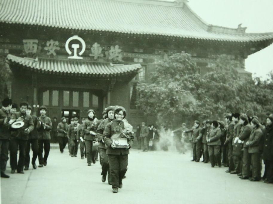 西安老火车站改造前后对比,西安火车站十年变化图