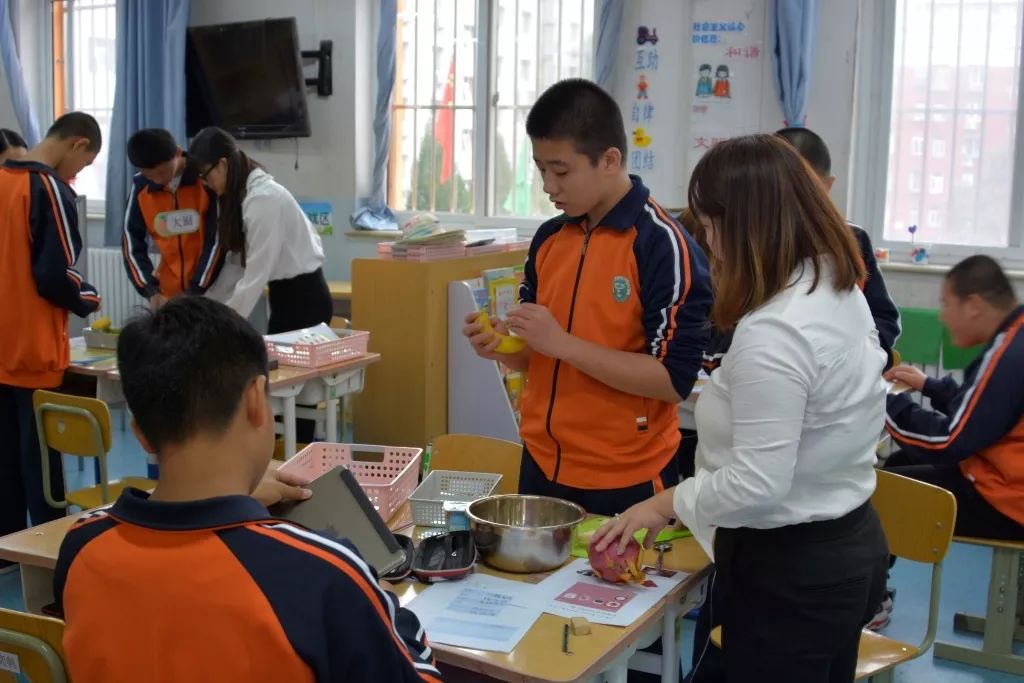 「速递」2019智障教育年会圆满结束，参会代表现场取经全国培智教育课程改革领头雁北京市朝阳区安华学校，反响热烈