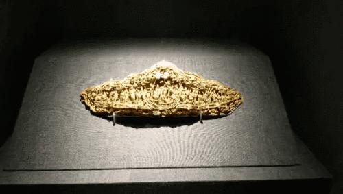 卡地亚限量窄版手镯,卡地亚新款手镯时尚减龄黄金