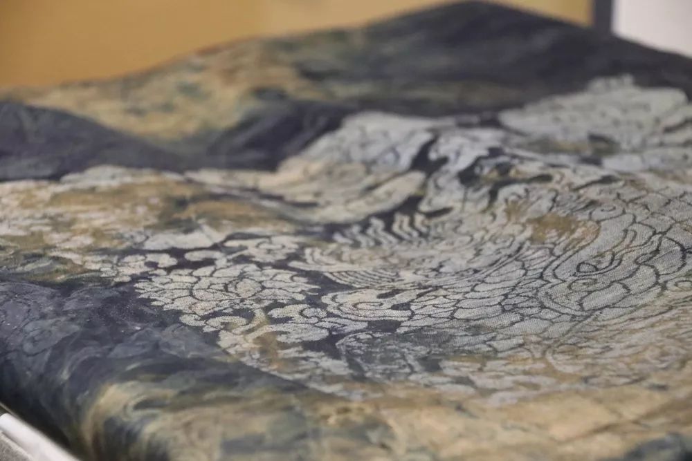 卡地亚限量窄版手镯,卡地亚新款手镯时尚减龄黄金