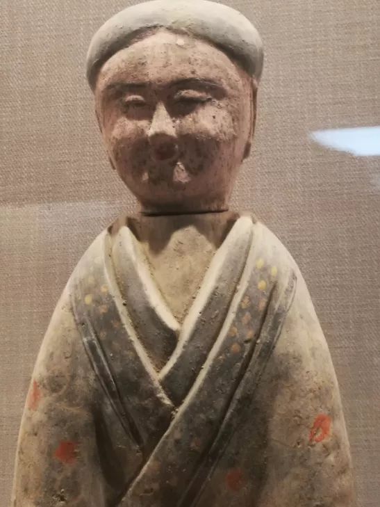 重庆大学建立了一个赝品博物馆,重庆大学赝品博物馆央视