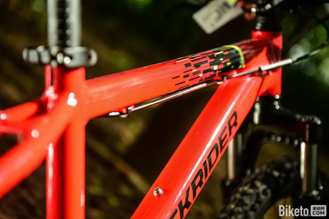 迪卡侬自行车btwin20寸,迪卡侬st900成人山地车测评