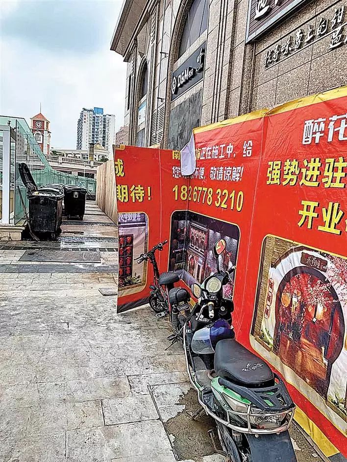 不文明行为随手拍持续曝光脏乱差,不文明行为曝光台机动车乱停乱放