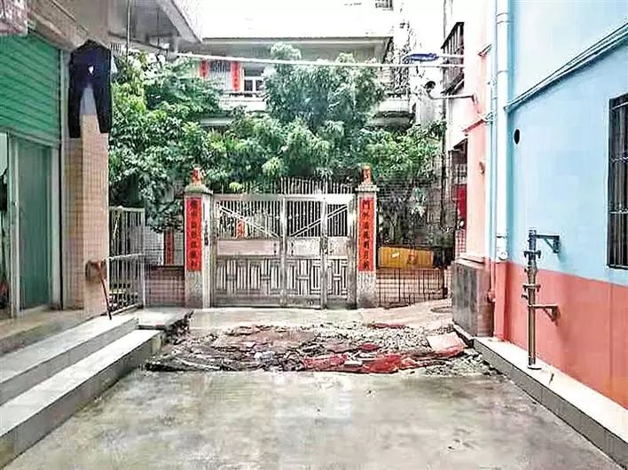 不文明行为随手拍持续曝光脏乱差,不文明行为曝光台机动车乱停乱放