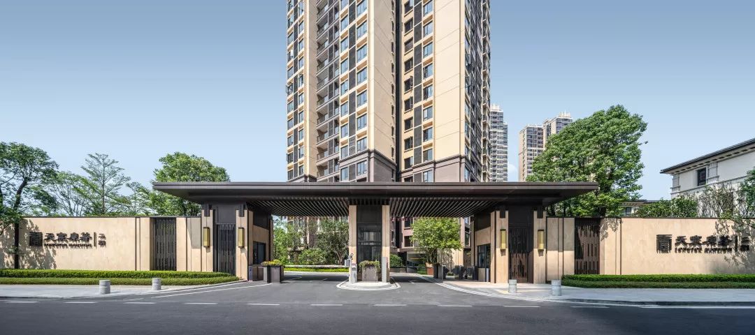 龙湖天宸原著二期有什么楼盘,沈阳龙湖天宸原著118平房间软装