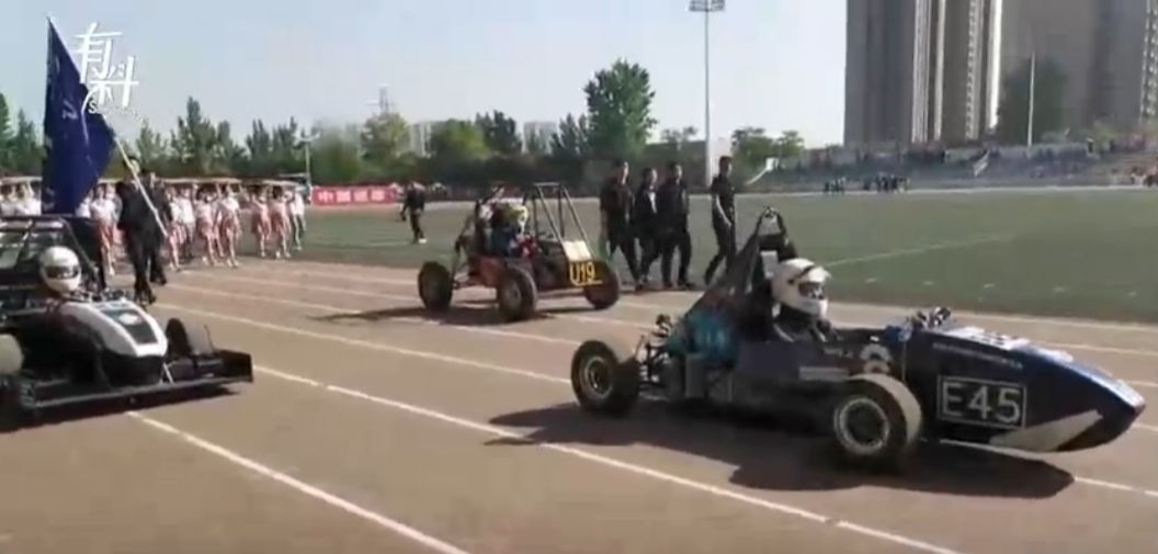 “学习使我妈快乐”，运动会标语还能再皮点？|沸话