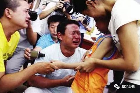 眼球被挖男孩案,孩子被拐走挖器官案例