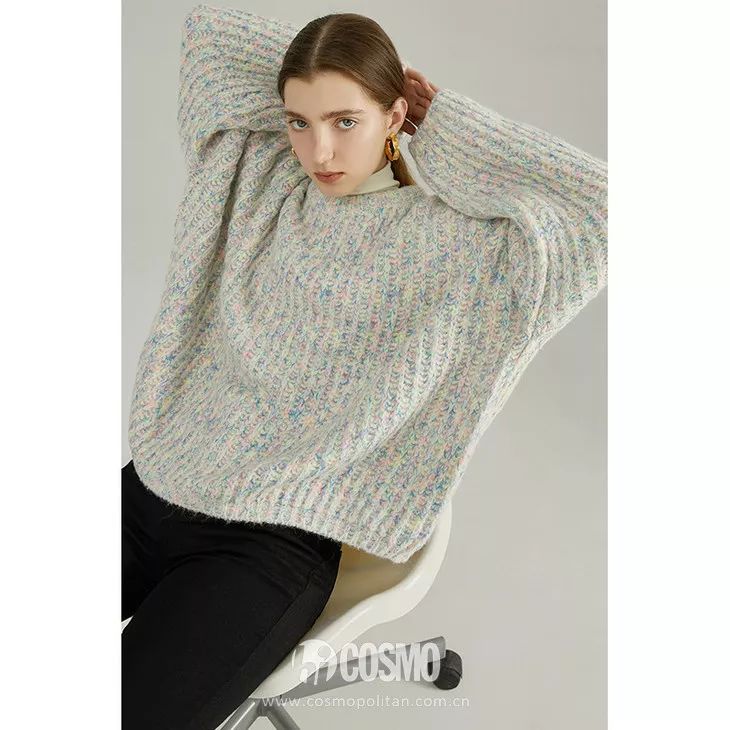 好久不见的ITgirl钟小姐，毛衣很不错喔