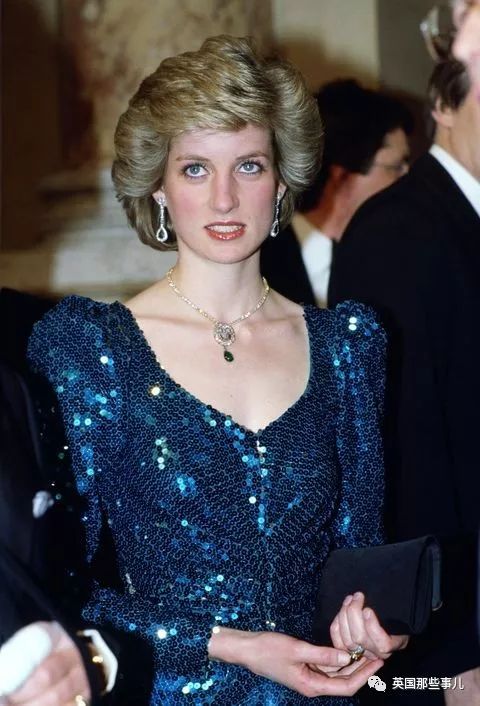 戴安娜裙子蓝纱裙多少钱,戴安娜最美礼服