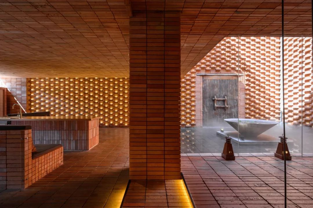 30岁入选福布斯的设计怪咖，竟把“按摩房”做成了冥想佛堂