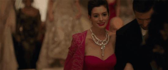 聊时尚|年末想要气场全开，你需要这些点“金”之笔