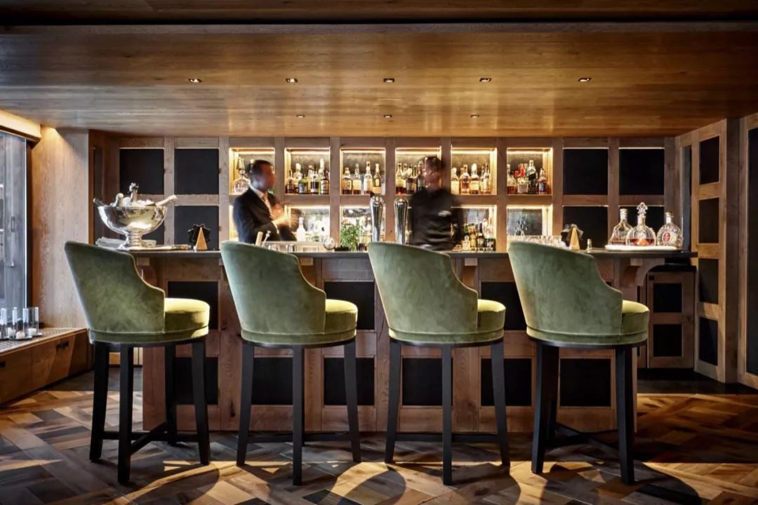 连手套都有专人呵护的，是什么神仙度假体验？