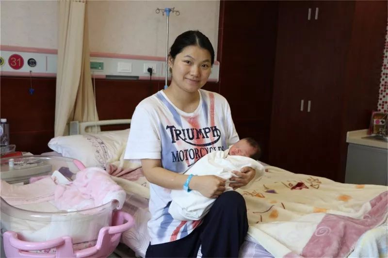 绗竴涓墰瀹濆疂璇炵敓绂忓窞,娉夊窞绗竴涓墰瀹濆疂璇炵敓