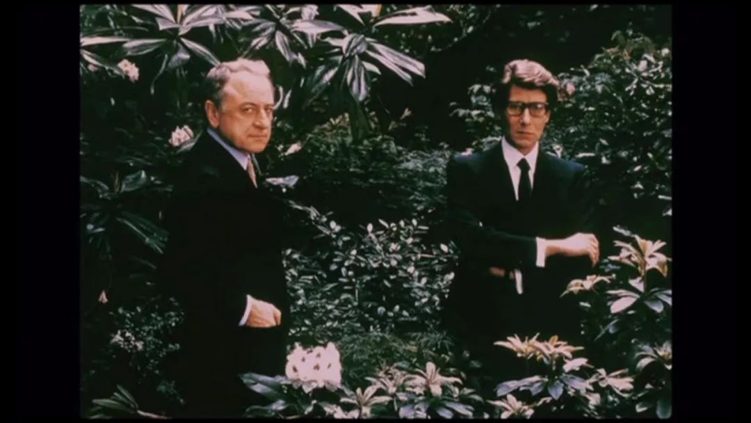 知道你们无聊，于是请来这些时装大师，陪你们一起宅在家中