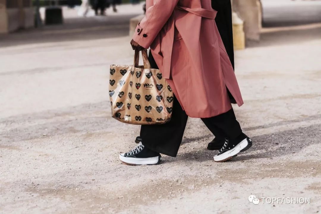 TF专题#疫情严峻牵动整个时尚产业，奢侈品牌如何捱过寒冬？