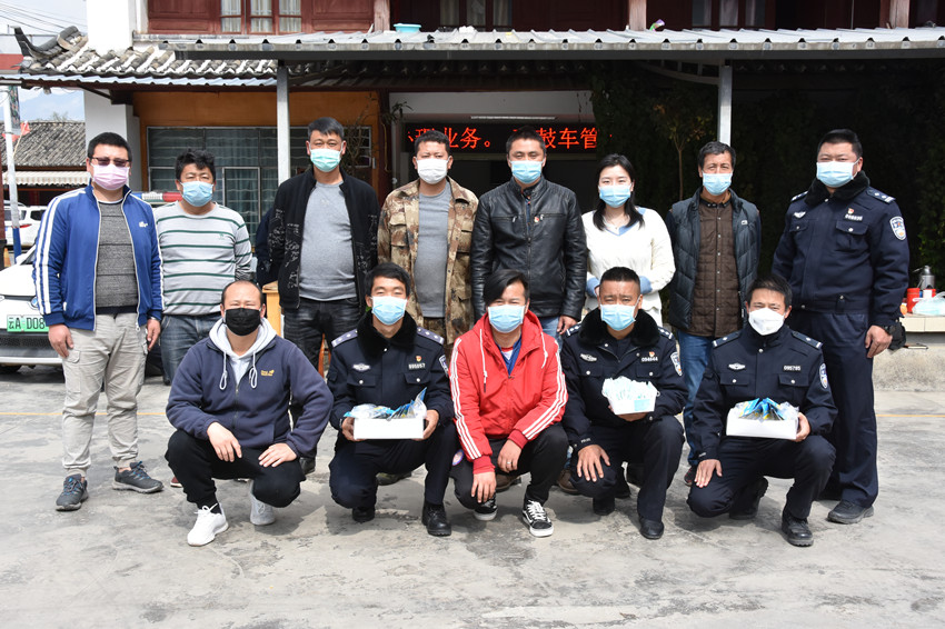 新丽江人+12位本地青年！爱心人士让石鼓镇洋溢着温暖