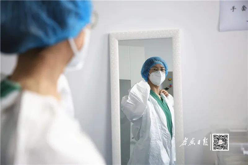 记者深入新冠肺炎病房,记者探访新冠重症监护室