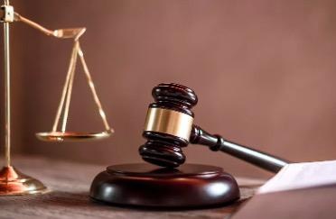 富豪为兄弟报仇收购警察局,一男子因犯罪叫朋友顶罪