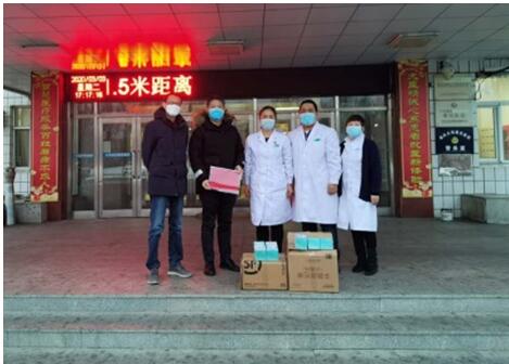 凝心聚力战疫情守望相助渡难关,勠力同心抗疫
