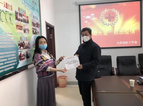 凝心聚力战疫情守望相助渡难关,勠力同心抗疫