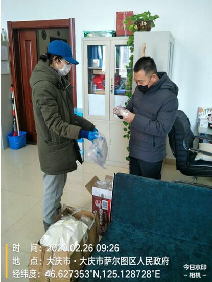 凝心聚力战疫情守望相助渡难关,勠力同心抗疫