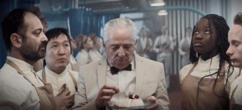 吃人肉的“*片禁**”，拍出了最讽刺的阶级真相