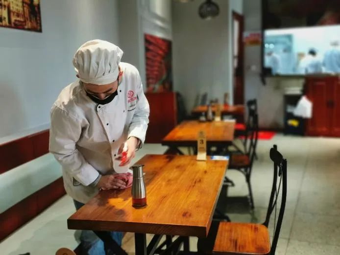 复市后的老字号餐馆们怎么样了？你们的小笼锅贴汤团馒头还好伐？