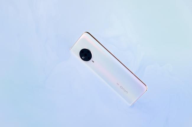 vivos6天鹅湖图赏,vivos6天鹅湖现代经典白