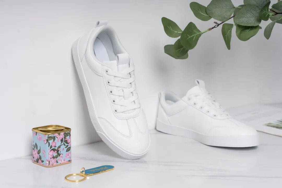 小白鞋哪个款好穿舒服耐穿,又到了小白鞋季节