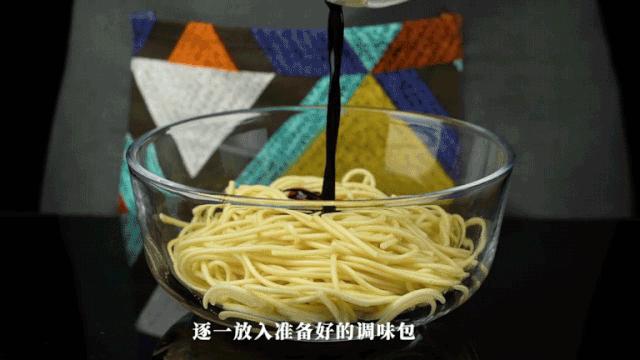 正宗的武汉风味热干面,热干面香辣武汉