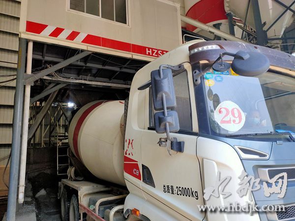 新鹏新型建材厂,新鹏建筑工程有限公司