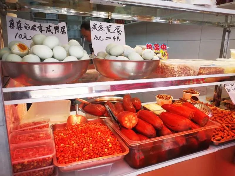 杭州凤起农贸市场的雪景酥鱼,凤起农贸市场李记酥鱼