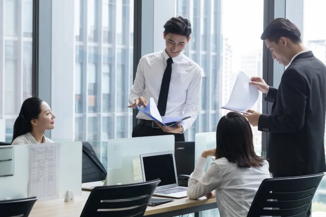 股票策略私募4月战绩怎样？中小私募后来居上，部分今年来斩获数倍涨幅；百亿私募发行量翻倍，释放做多信号