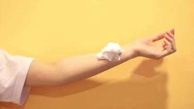 北欧拉脱维亚人将古龙香水、蜂巢塞进香皂...一块从头洗到脚，干净省事