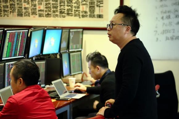 当屠龙强哥遇上抖音复旦求是除了交易还有才艺