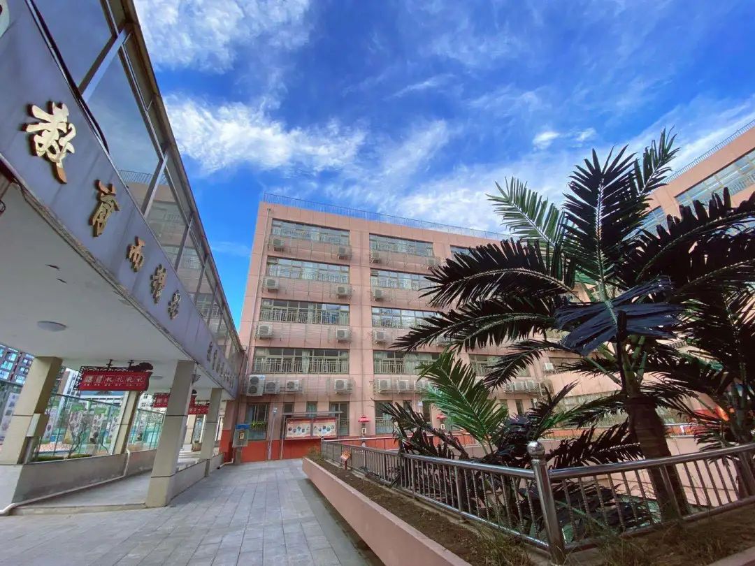 北京市广渠门中学小学部,北京广渠门中学是市重点学校吗