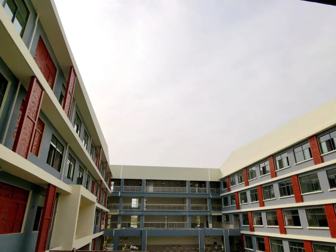 金鸡湖中学新校区怎么样,园区金鸡湖新校区