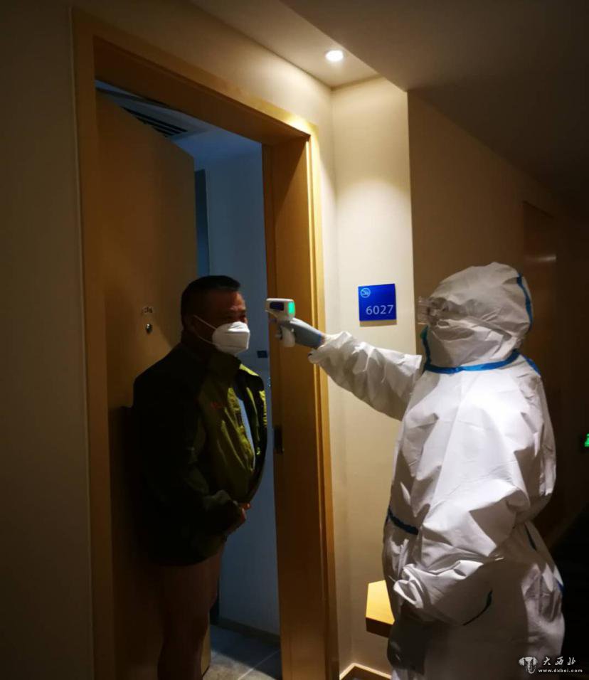 疫情自驾返程一线工作人员辛苦,疫情医务人员回家路上