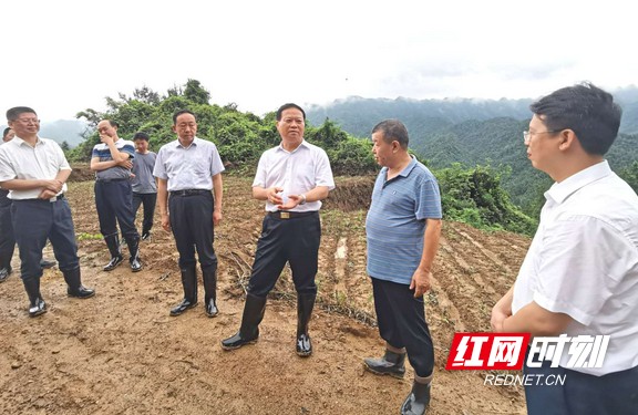 落实防汛工作决战脱贫攻坚,统筹防汛救灾和脱贫攻坚